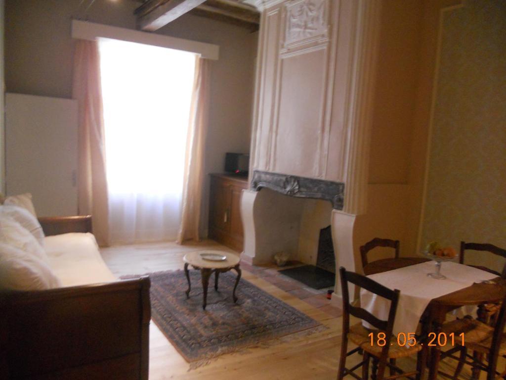 Les Drapiers De Villenouvelle มงโตบ็อง ห้อง รูปภาพ