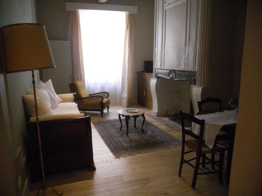 Les Drapiers De Villenouvelle มงโตบ็อง ห้อง รูปภาพ